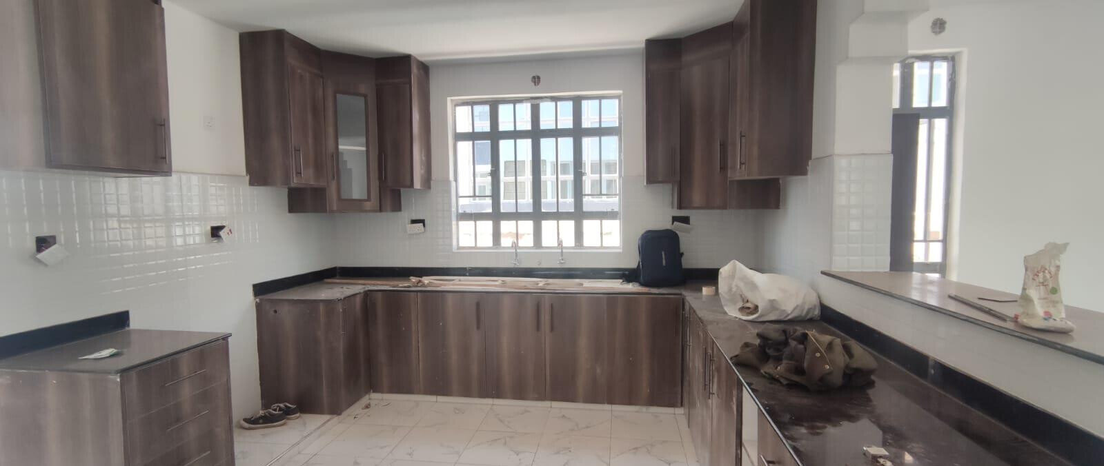 4BR All-Ensuite Villa with Solar & Borehole - Lusigetti