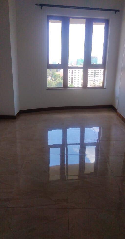 5-Bedroom Townhouse on 0.98 Acres with Garden - Kilimani