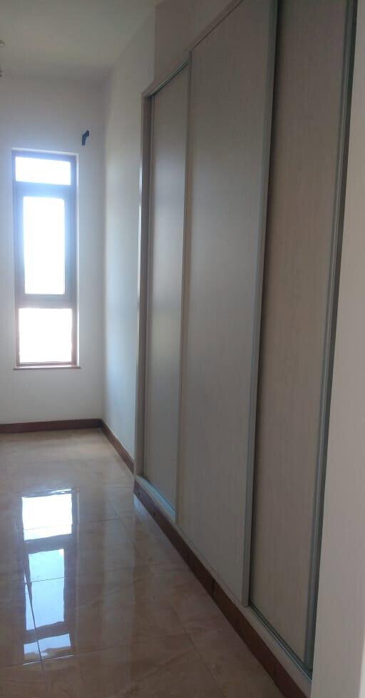 5-Bedroom Townhouse on 0.98 Acres with Garden - Kilimani