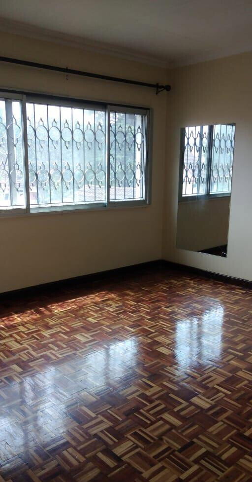 5-Bedroom Townhouse on 0.98 Acres with Garden - Kilimani