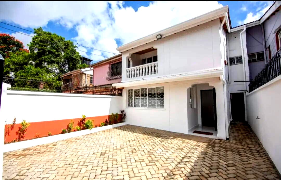 Newly Refurbished 4BR Maisonette with Freehold Title - Lavington