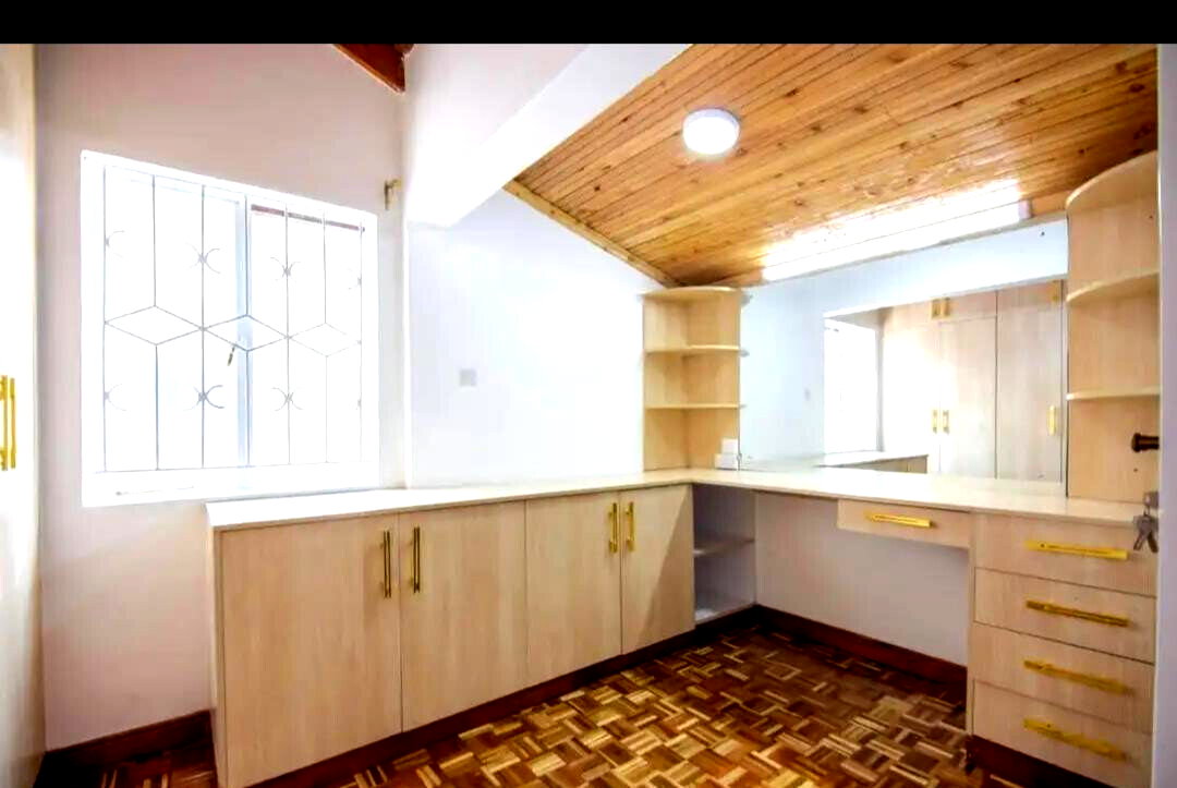 Newly Refurbished 4BR Maisonette with Freehold Title - Lavington