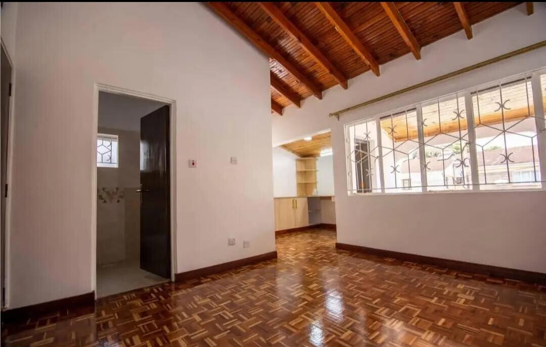 Newly Refurbished 4BR Maisonette with Freehold Title - Lavington