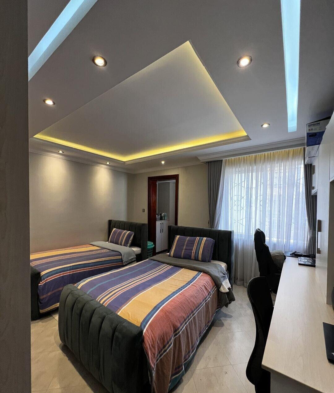 4 En-Suite Townhouse Near Valley Arcade - Lavington