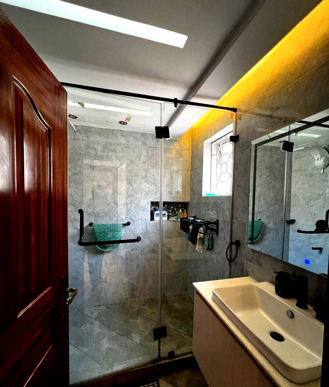 4 En-Suite Townhouse Near Valley Arcade - Lavington