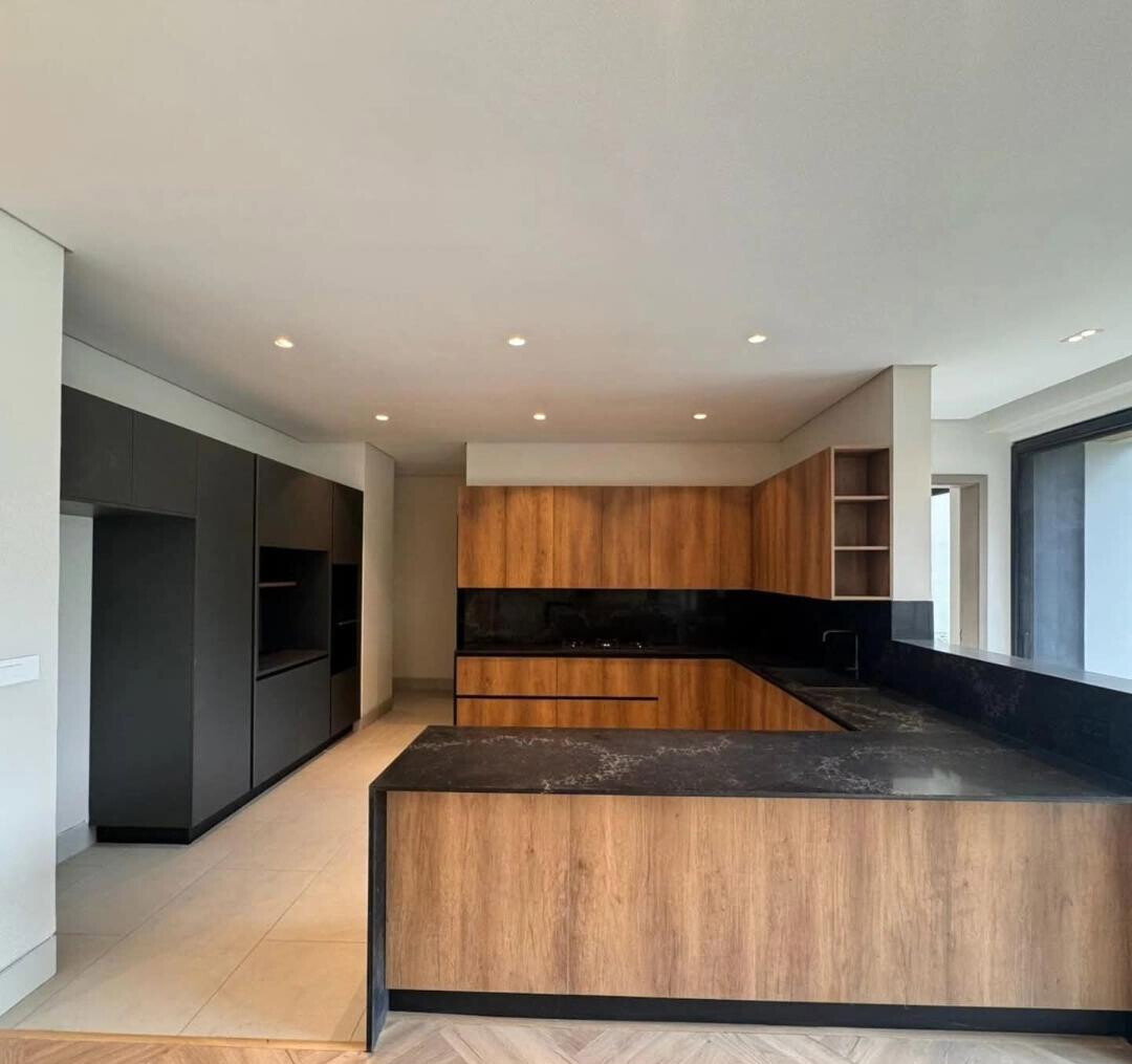 5-Bed All-Ensuite Villa with Private Garden – Kyuna