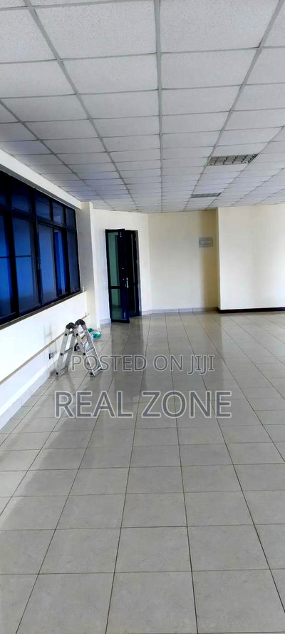 A Big Office Hall to Let at Parklands - Image 5