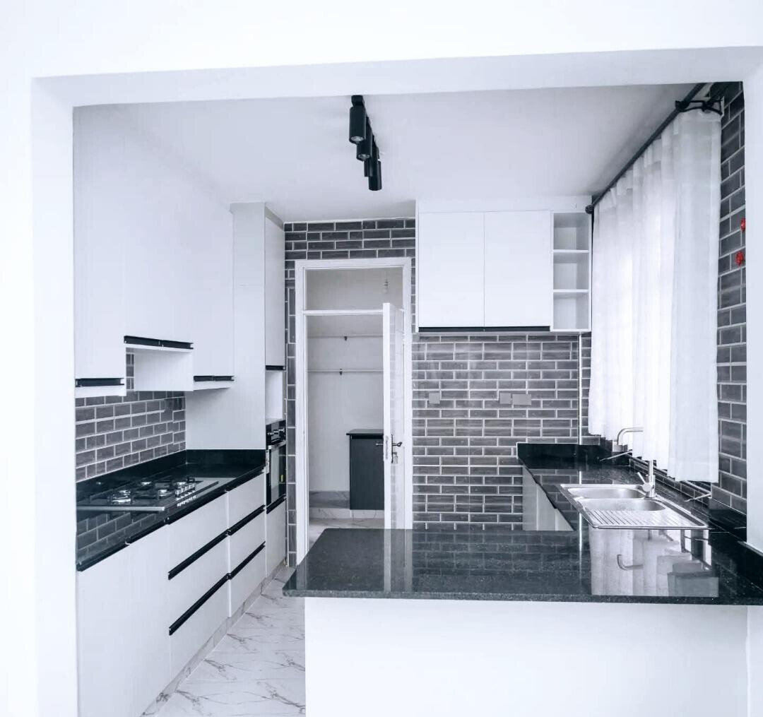 3BR Garden Home with Parking