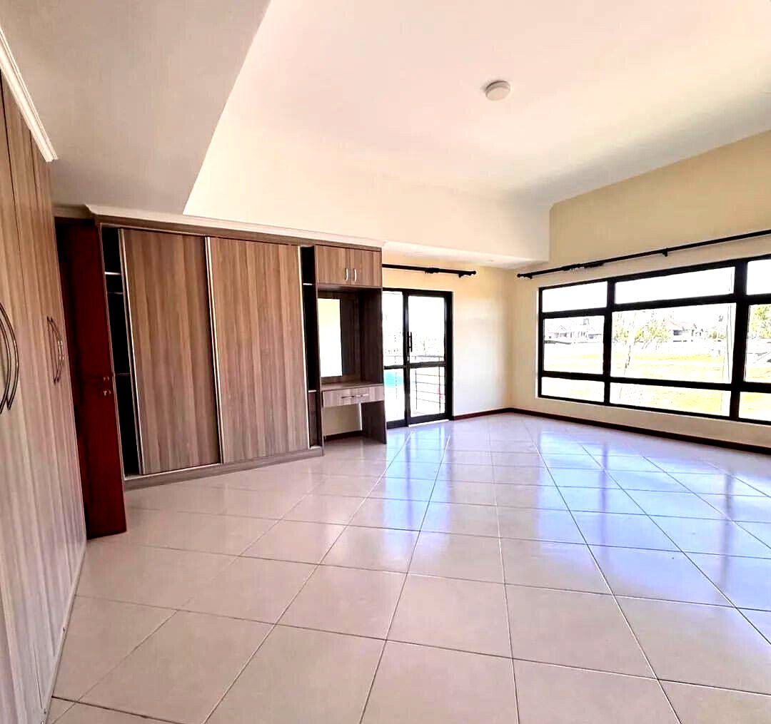 5BR Maisonette with Basement & Attic Space - Syokimau