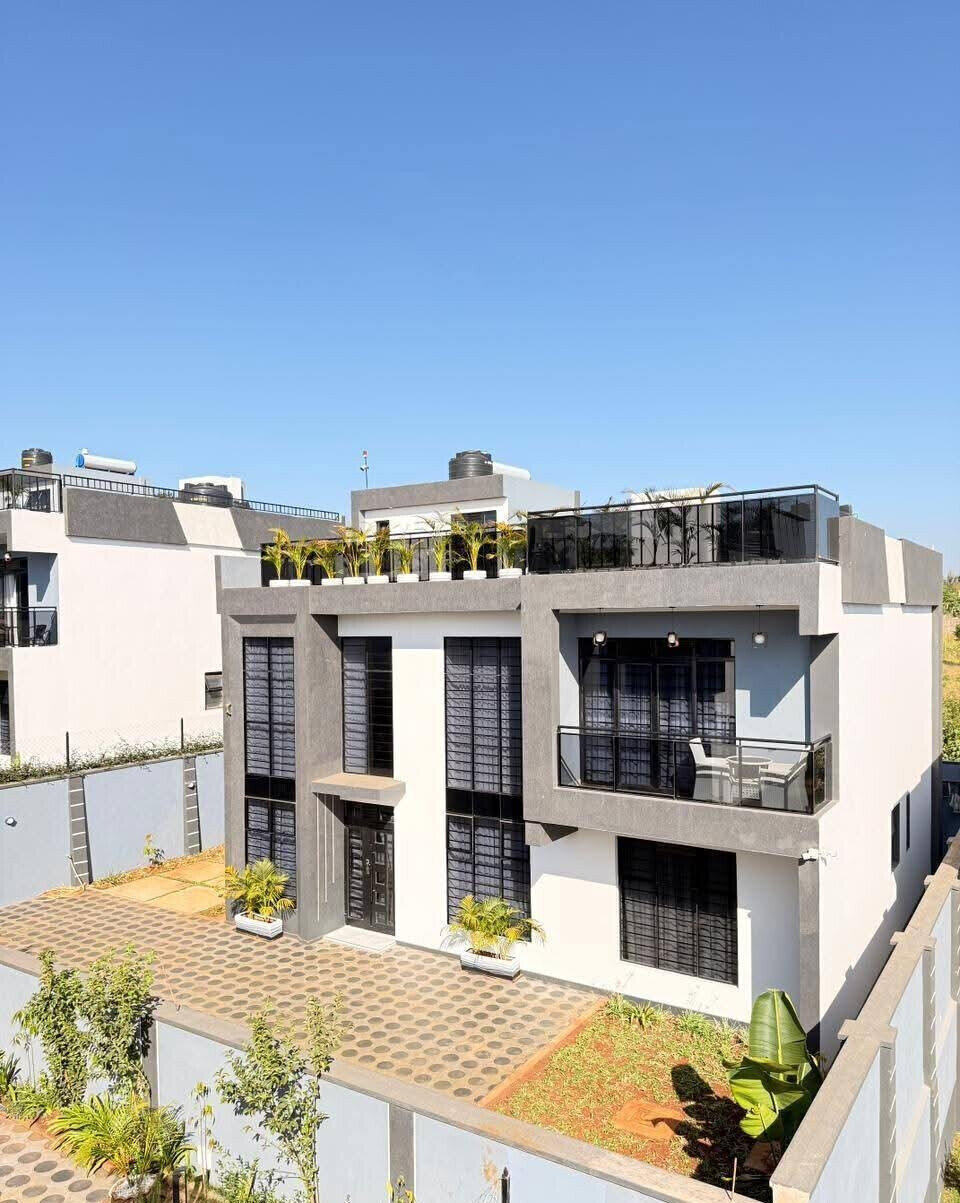 4BR Double-Volume Townhouse with Office & Family Room - Mugutha, Ruiru