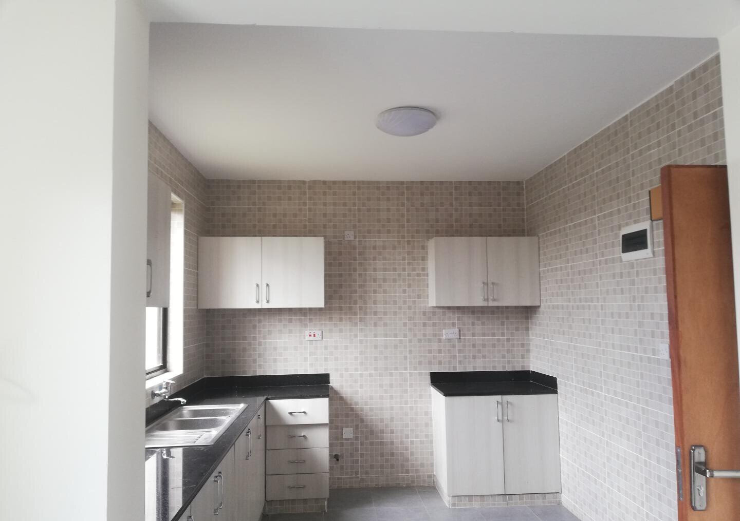 4BR Flat Roof Townhouse with Coastal Feel - Athi River