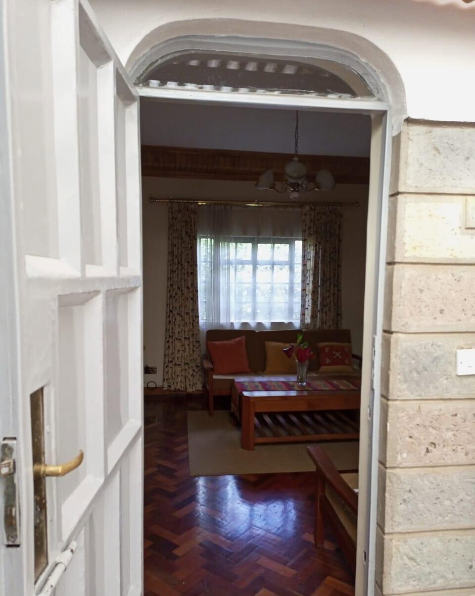 4BR Townhouse with Guest Wing in Gated 10-Unit Estate - Kileleshwa