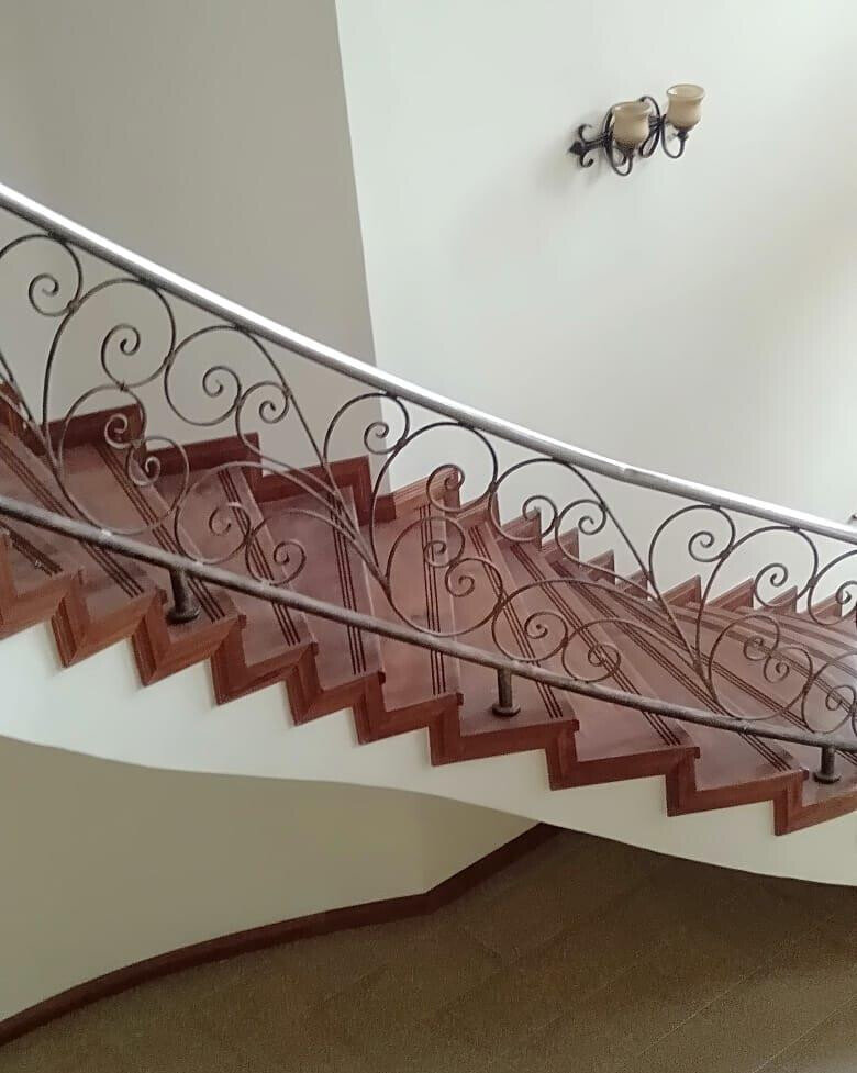 8-Ensuite Mansion with Private Heated Pool – Karen