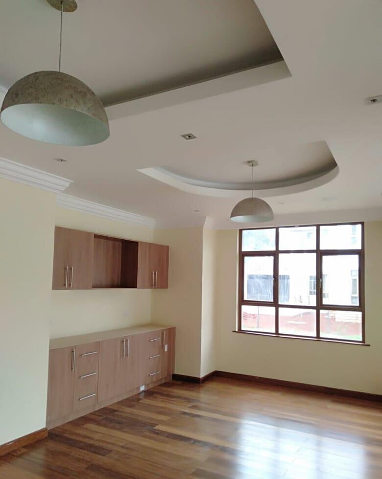 8-Ensuite Mansion with Private Heated Pool – Karen