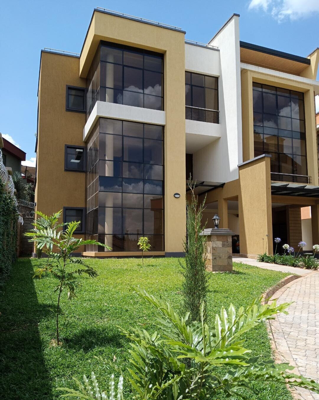 Only 3 Units – 5-Ensuite Townhouse with Rooftop Terrace & DSQ – Lavington