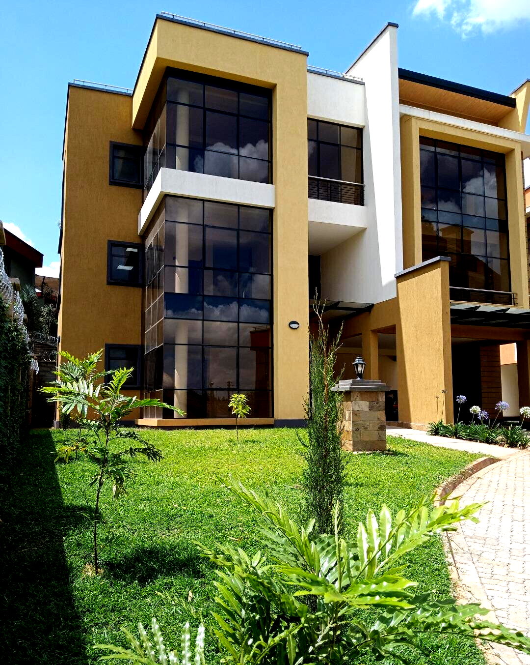 Only 3 Units – 5-Ensuite Townhouse with Rooftop Terrace & DSQ – Lavington