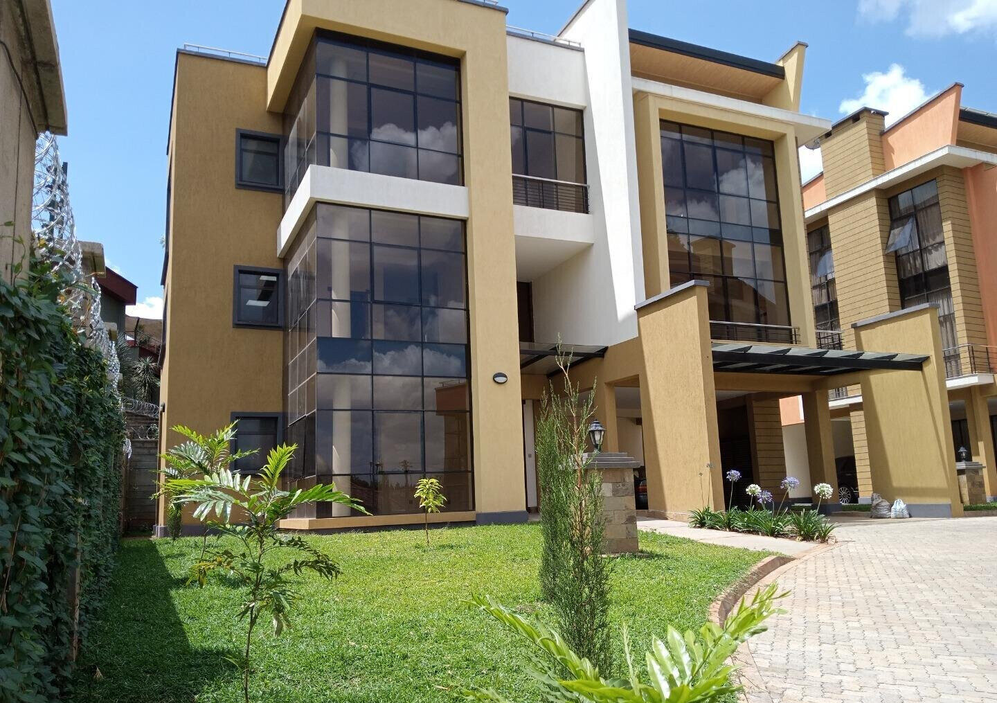 Only 3 Units – 5-Ensuite Townhouse with Rooftop Terrace & DSQ – Lavington