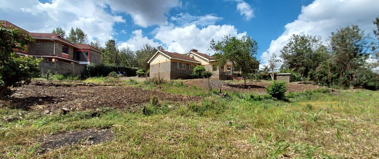 3/4 Acre Garden Plot with Parking