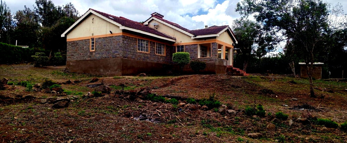 3/4 Acre Garden Plot with Parking