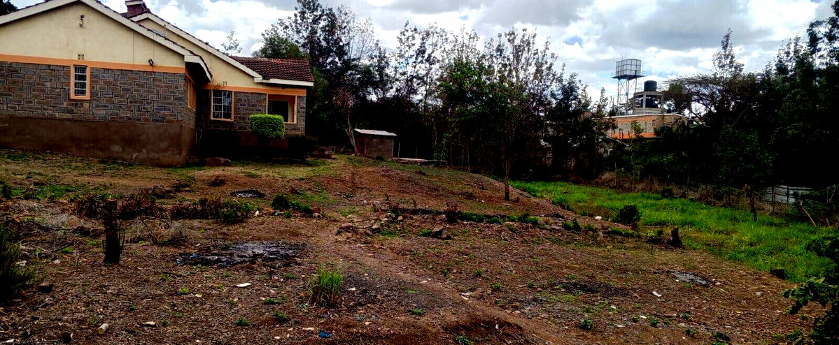 3/4 Acre Garden Plot with Parking
