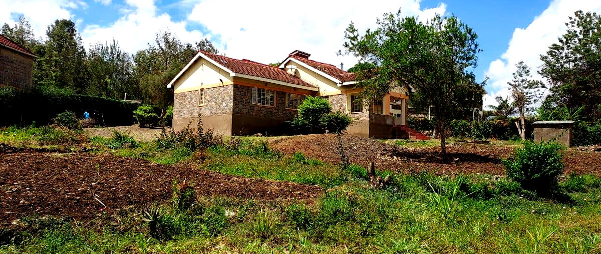 3/4 Acre Garden Plot with Parking