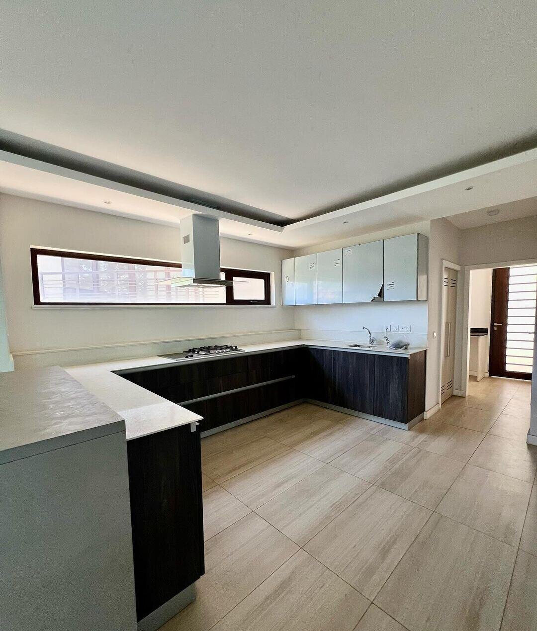 4BR Townhouse with Panoramic Balconies & High Ceilings - Lavington