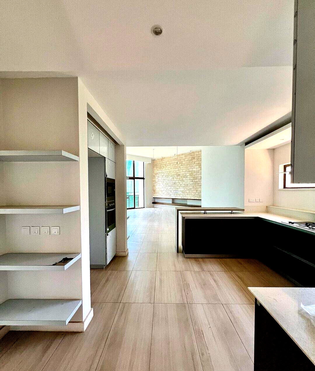 4BR Townhouse with Panoramic Balconies & High Ceilings - Lavington