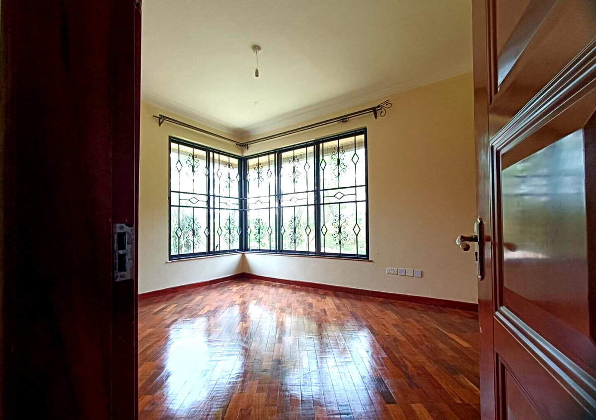 4BR All-Ensuite Townhouse with Private Garden & DSQ - Ridgeways