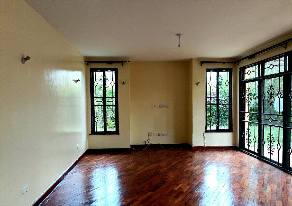 4BR All-Ensuite Townhouse with Private Garden & DSQ - Ridgeways