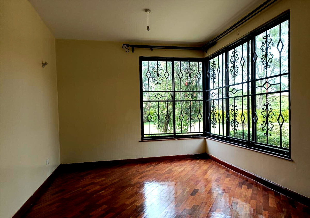 4BR All-Ensuite Townhouse with Private Garden & DSQ - Ridgeways