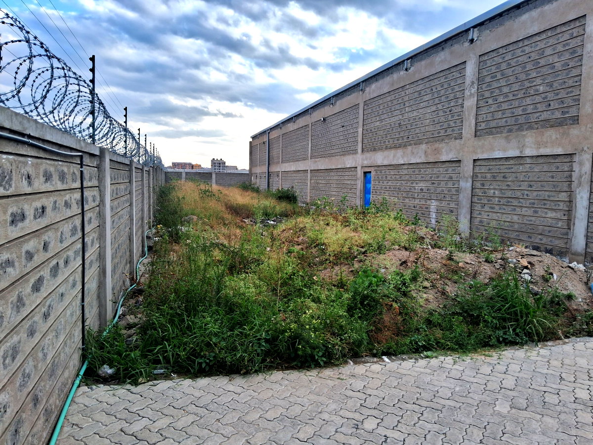 Newly Built stand alone warehouse in half acre commercial plot
