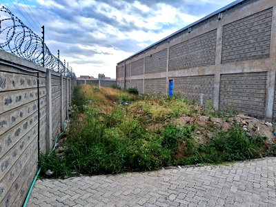 Newly Built stand alone warehouse in half acre commercial plot - Image 4