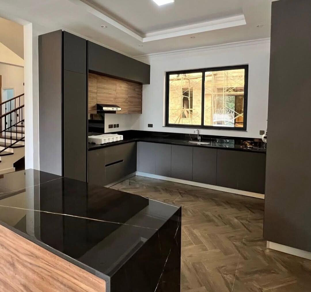 4-Ensuite Townhouse with Rooftop Terrace - Lavington