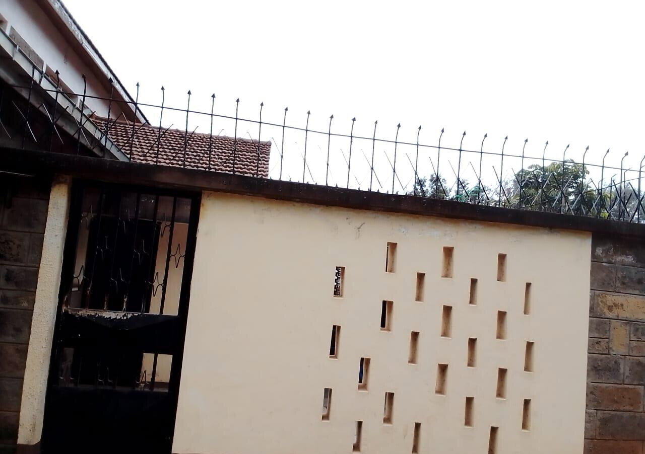 4-Bed Townhouse with DSQ & Fireplace – Quiet Karen