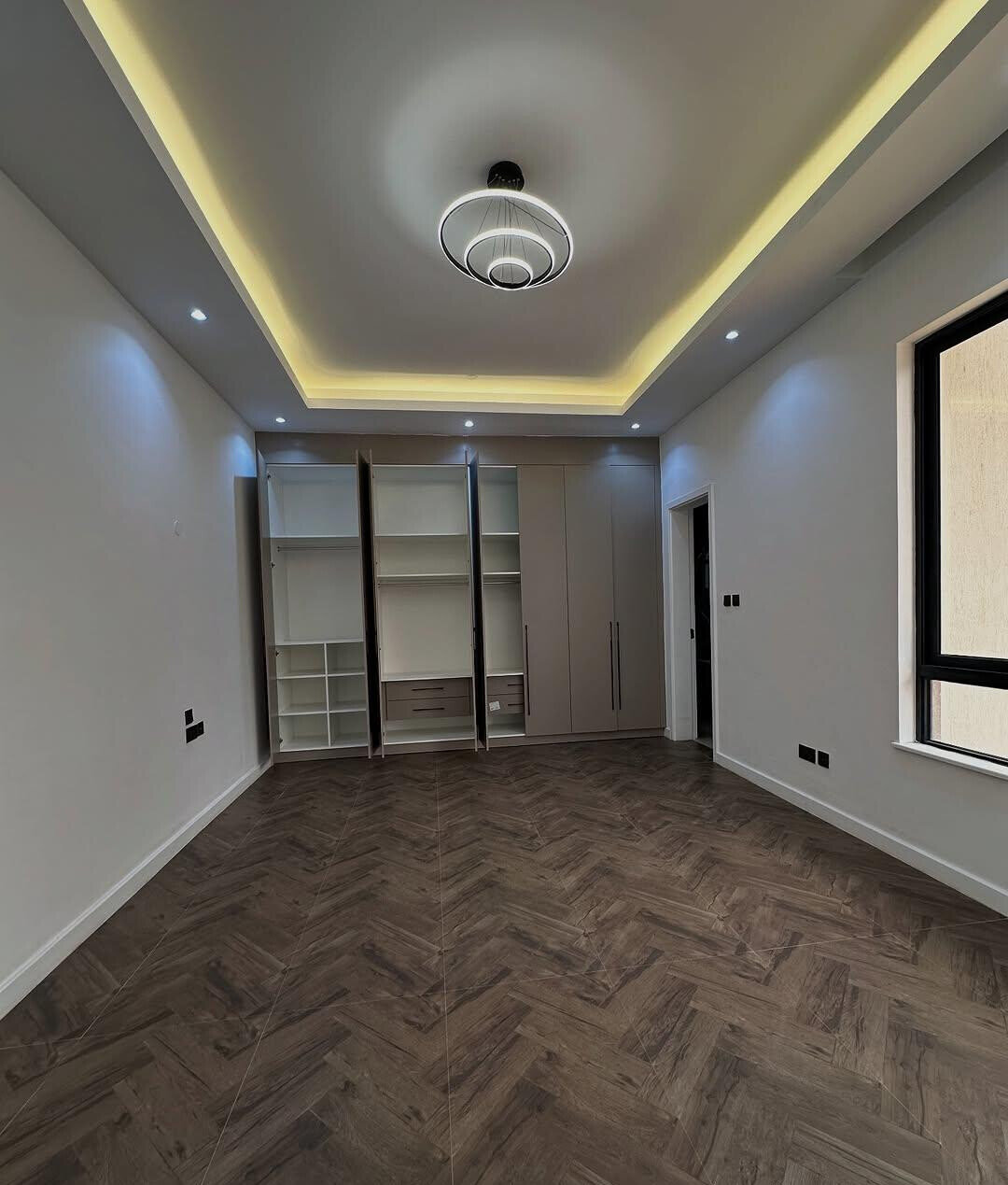 4BR All-Ensuite Townhouse Walking Distance to Lavington Mall