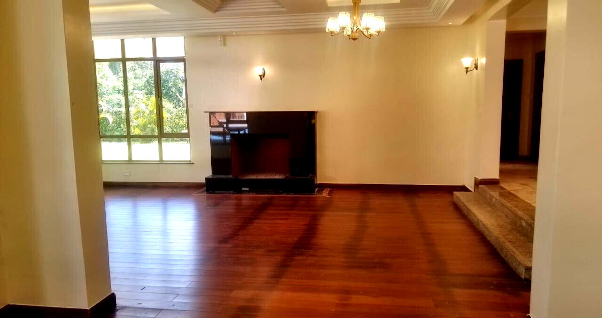 5-Bed Townhouse with DSQ & Pool on 1 Acre – Windy Ridge, Karen