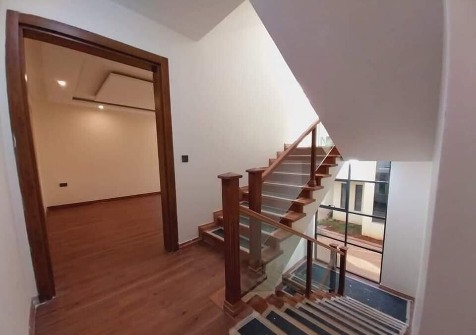 8-Villa Enclave with Rooftop Terrace & Solar Backup - Lavington