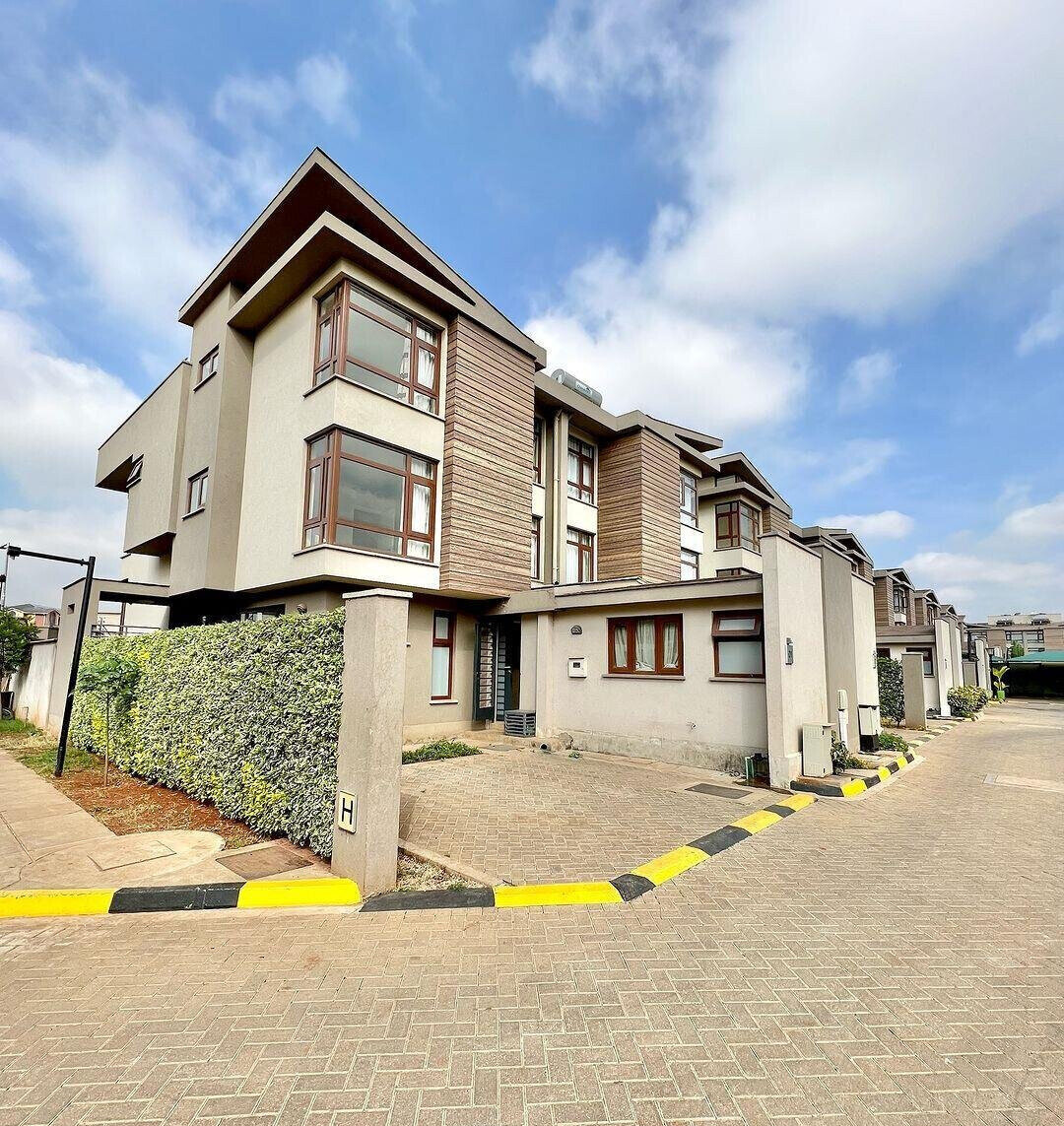 4BR Townhouse with Pool, Gym & Private Garden – Langata