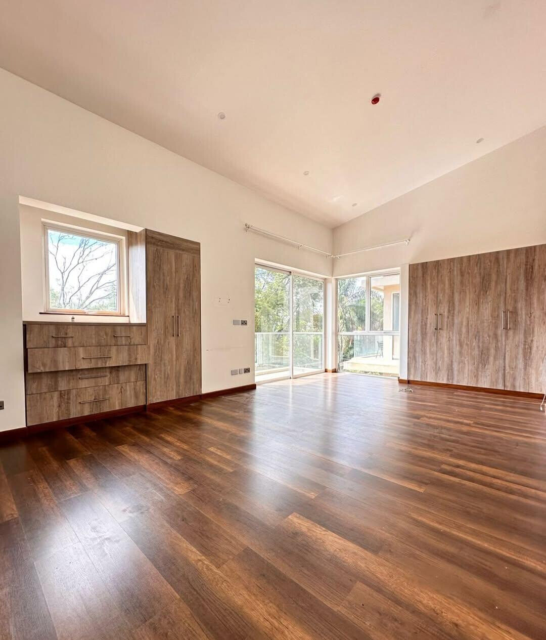 4-Ensuite Townhouse with Heated Pool & Gym - Lavington