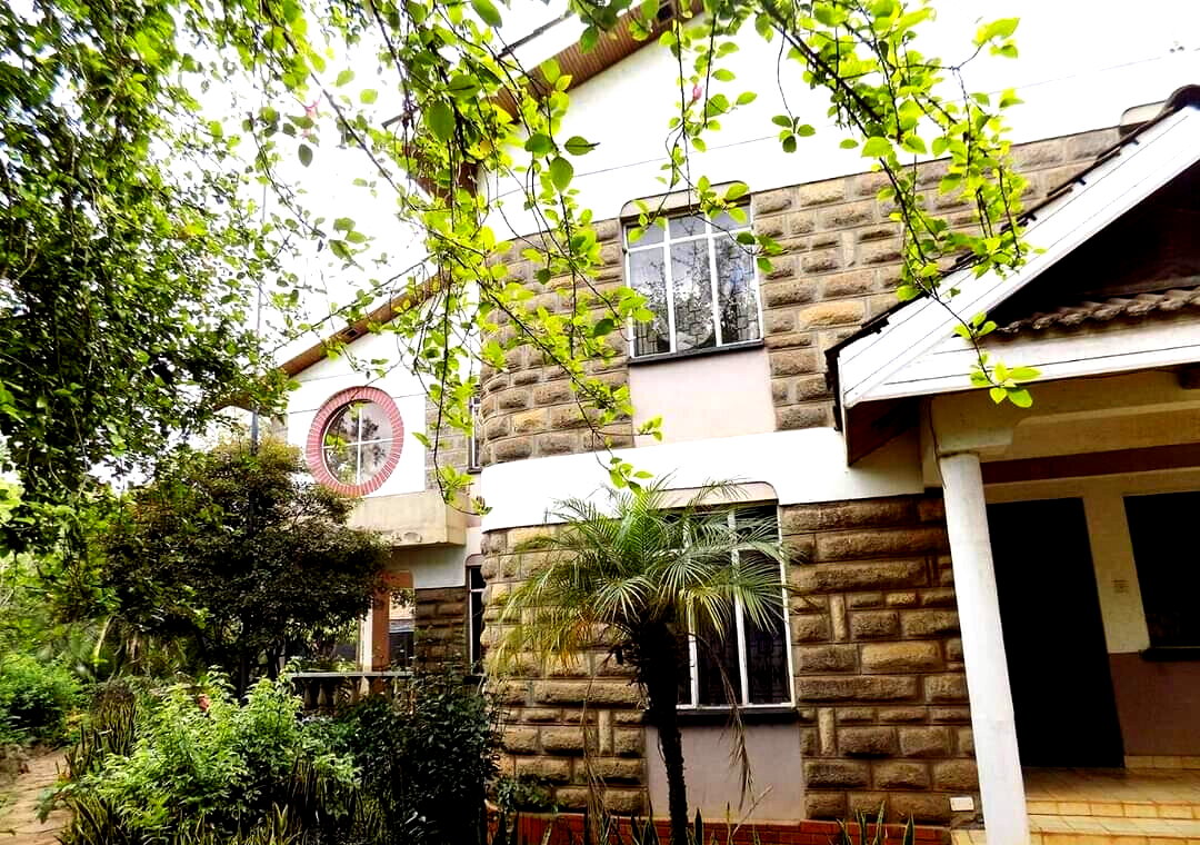 6-Ensuite Townhouse on Full Acre – Near Galleria & Japanese Schools