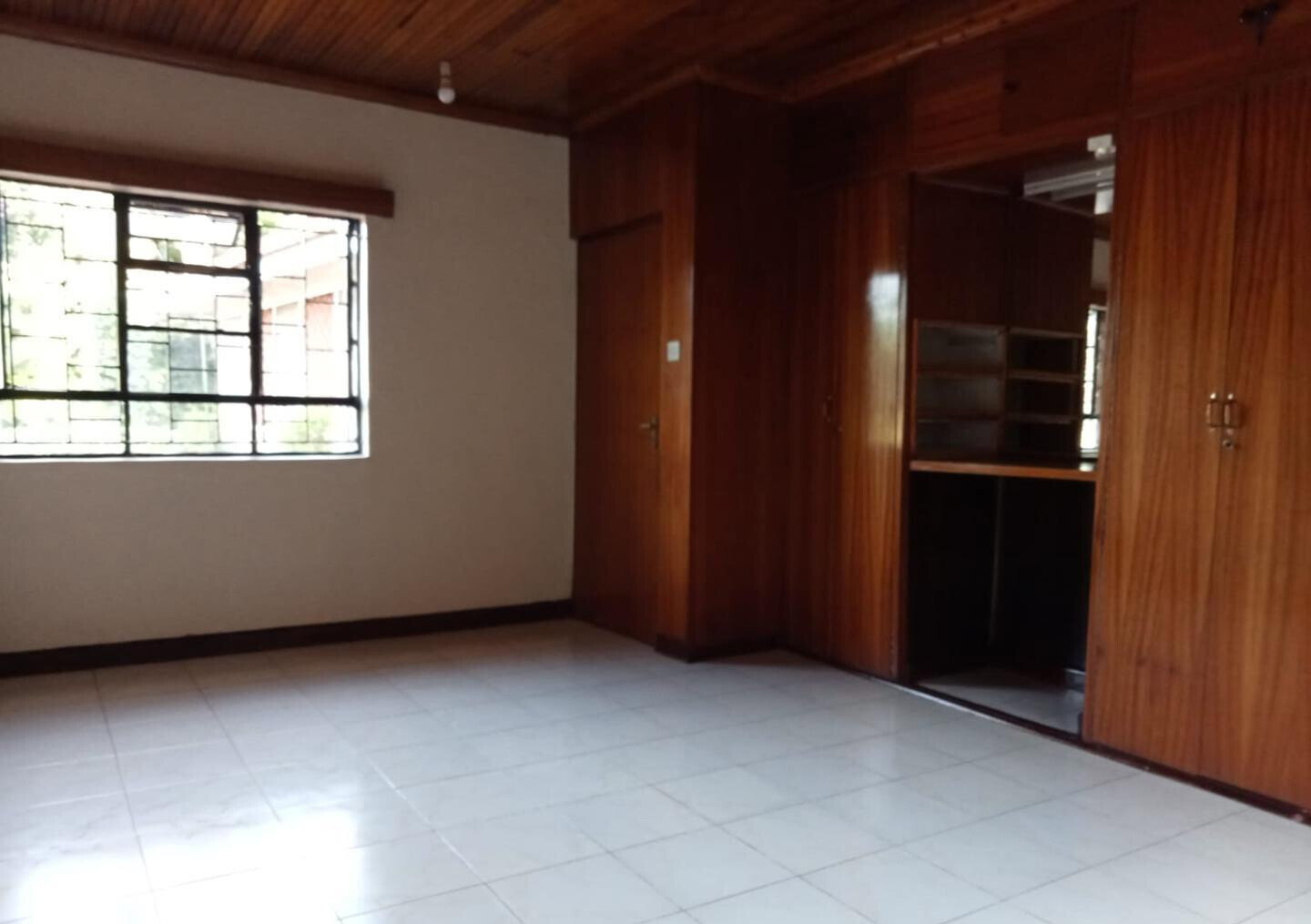 Cozy 1BR Guest Wing at KSh 40K