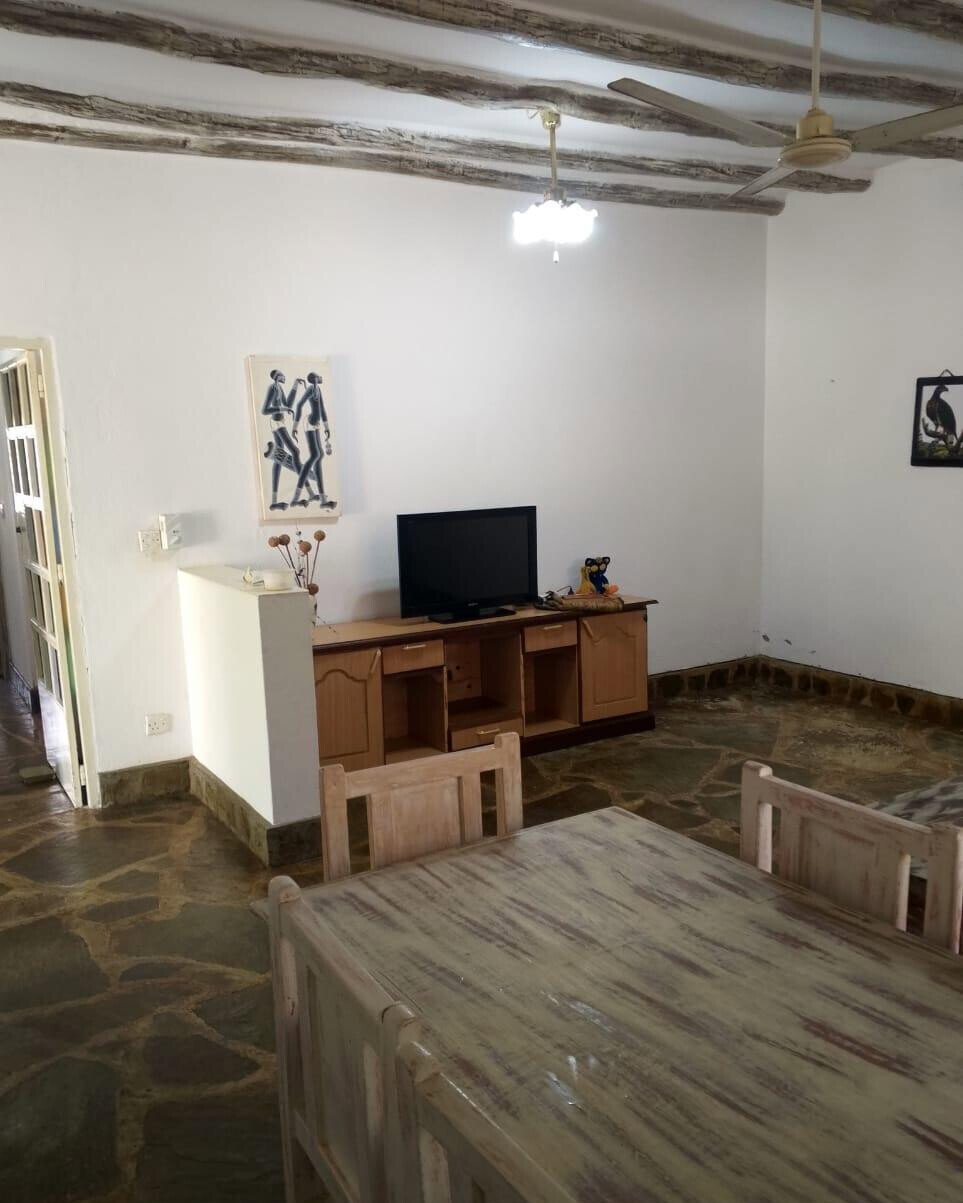 2BR Beach Townhouse 500m to Shore – Malindi