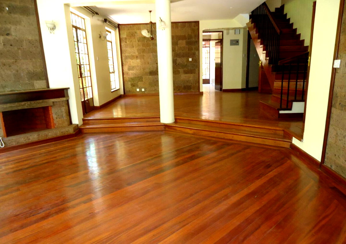 5BR Townhouse with Backup Generator & Borehole - Lavington