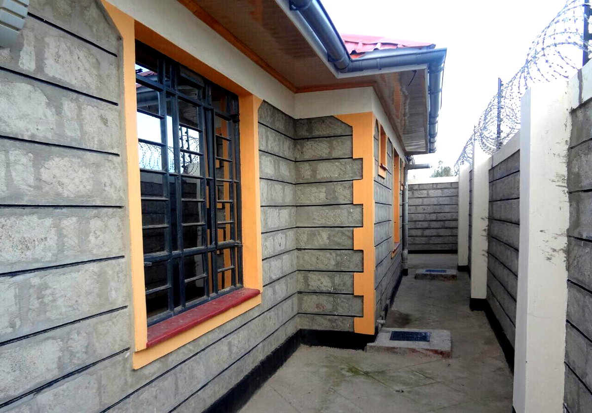 4 En-Suite Bedroom Bungalow with Self-Contained Studio - Kitengela