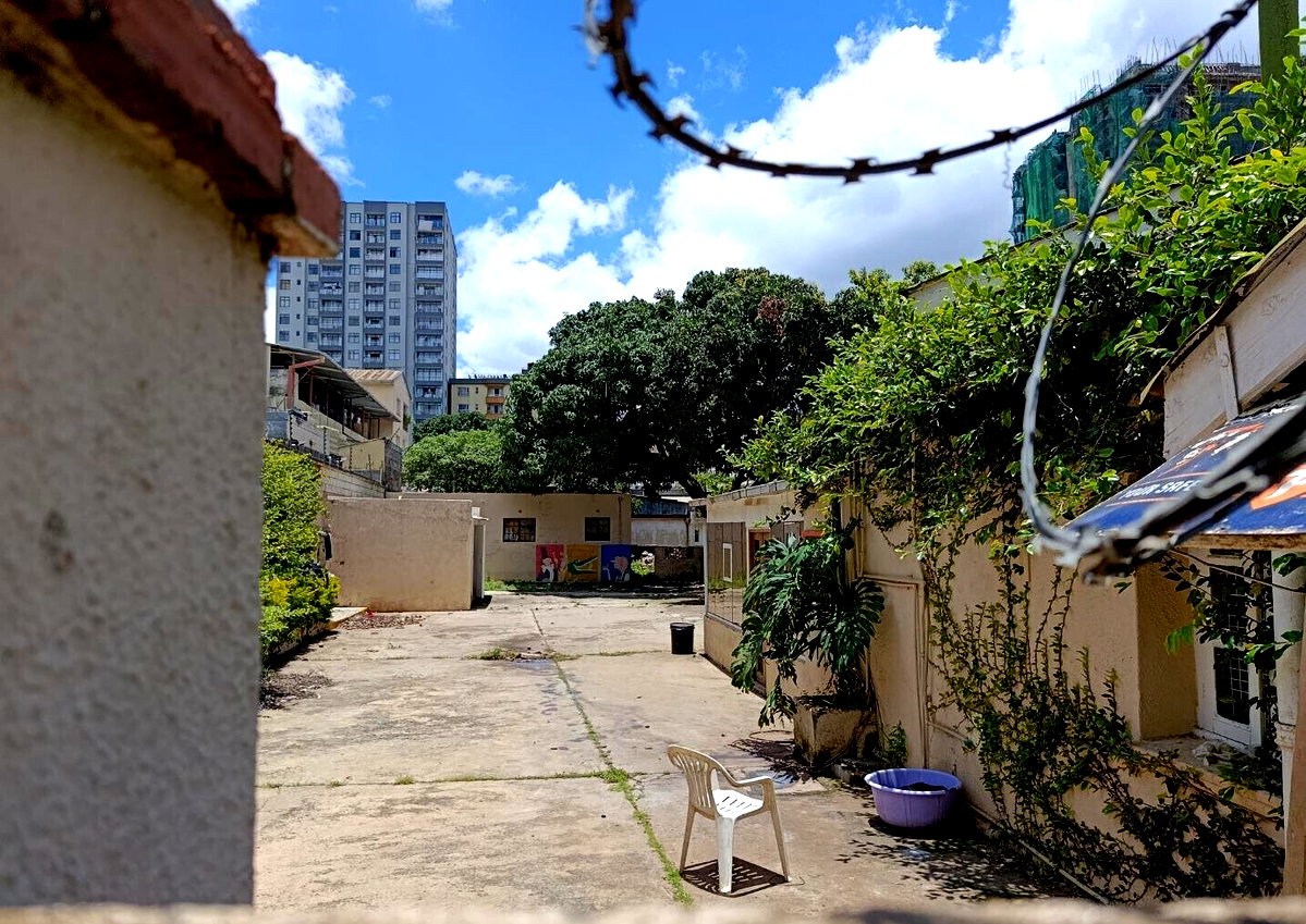 Half Acre Plot with Garden in Parklands