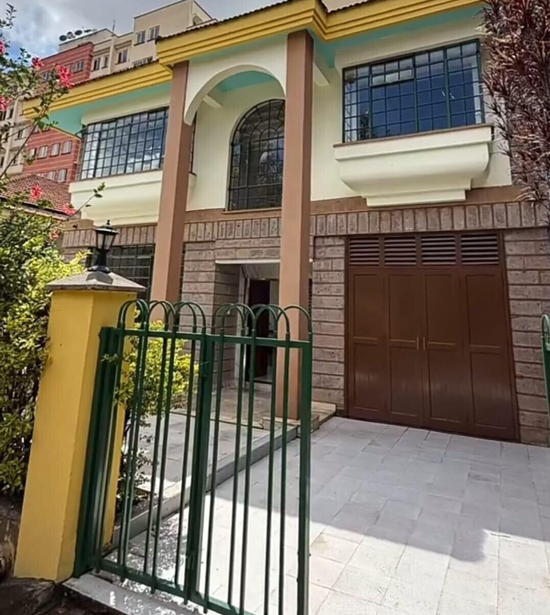 4-Ensuite Townhouse with DSQ & Tarmac Access - Brookside, Westlands