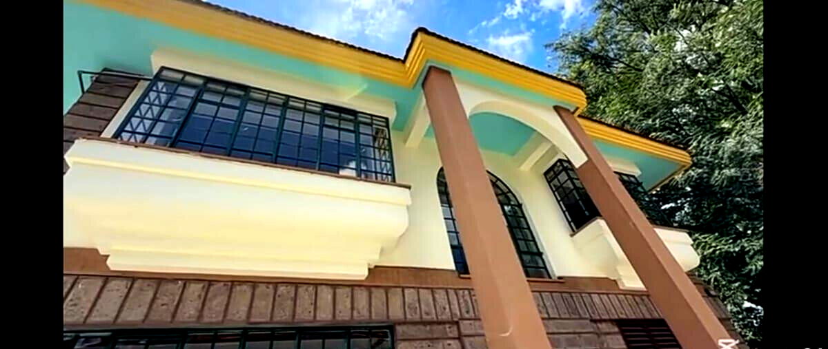 4-Ensuite Townhouse with DSQ & Tarmac Access - Brookside, Westlands