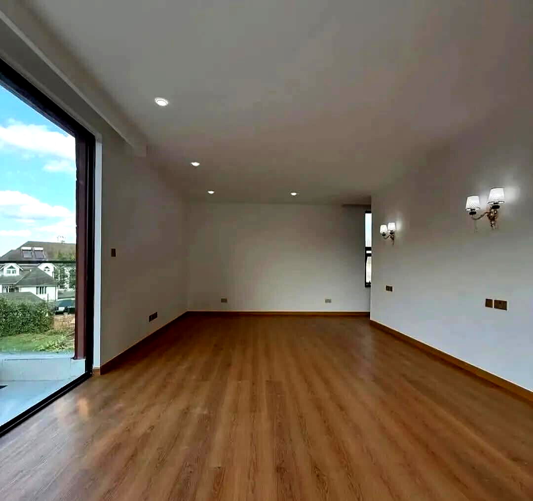 5-Ensuite Townhouse with DSQ & Private Garden - Lavington