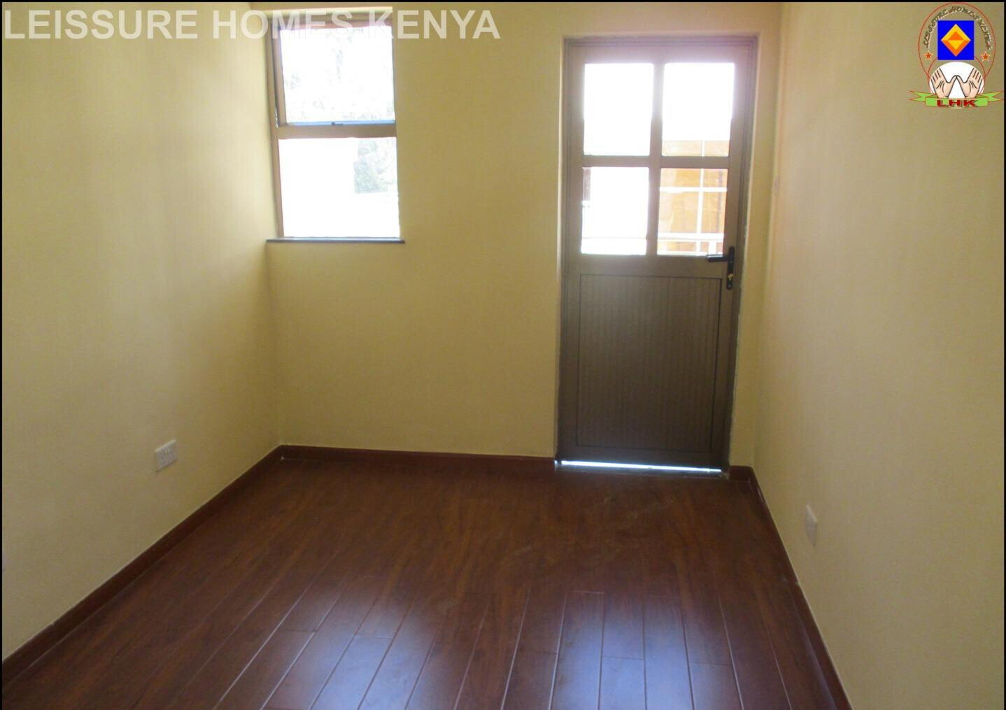 5BR All-Ensuite Townhouse with Fireplace & Rooftop Terrace - Lavington