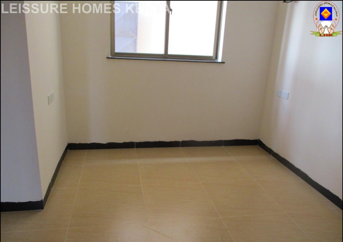 5BR All-Ensuite Townhouse with Fireplace & Rooftop Terrace - Lavington